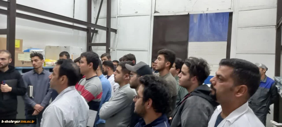 بازدید دانشجویان رشته علوم دامی آموزشکده فنی کشاورزی شهریار از کارخانه مکمل و کنسانتره سازی به رشد

 5
