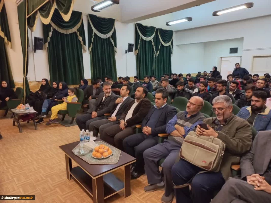 مراسم گرامیداشت روز دانشجو و هفته پژوهش آموزشکده فنی کشاورزی شهریار
 2