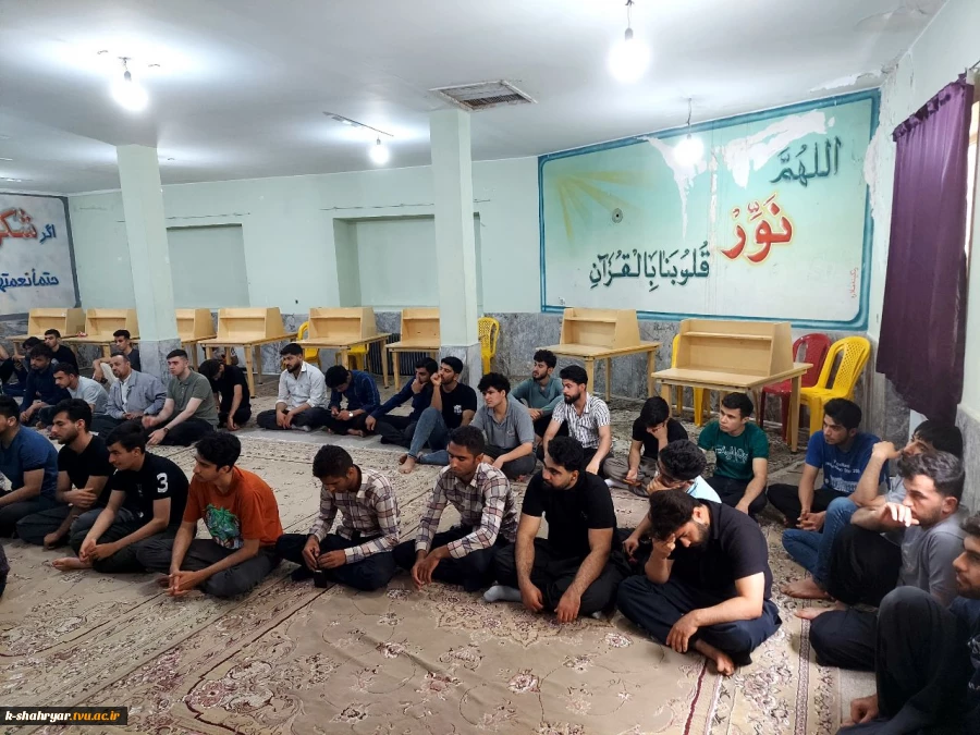 مراسم بزرگداشت آیت‌الله سید ابراهیم رئیسی و هئیت همراهش در دانشکده فنی کشاورزی شهریار 4