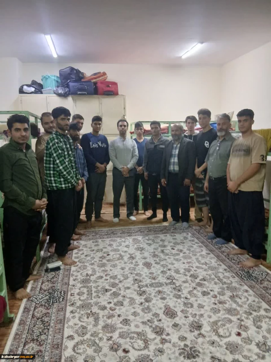 بازدید و نشست صمیمانه جناب آقای مهندس قنبری ریاست محترم دانشکده صفادشت(کشاورزی-تربیت بدنی) از خوابگاه دانشجویی شهید سلیمانی 2