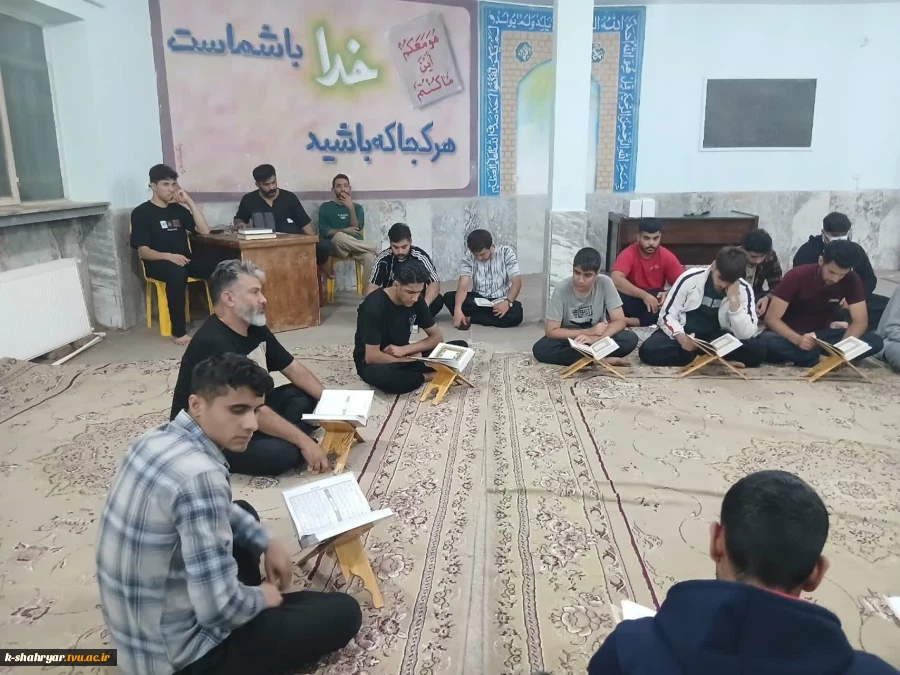 برگزاری محفل نورانی انس با قرآن به مناسبت ایام فاطمیه و گرامیداشت یاد و خاطره دانشجو محمدرضا عباسی
 2