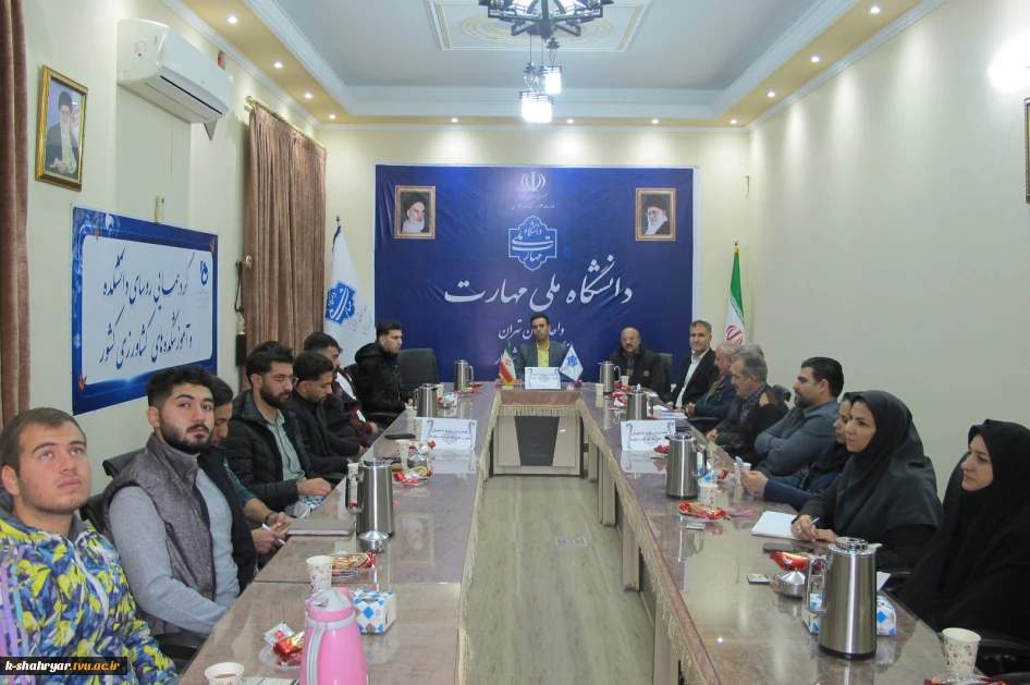 جلسه پرسش و پاسخ نمایندگان دانشجویان کانون‌ها، شوراها و تشکل‌ها با حضور ریاست و مسئولین دانشکده صفادشت