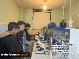 ‌برگزاری رویداد «روز باز دانشکده» از آزمایشگاه ها و کارگاه های مرکز به مناسبت هفته جهانی کارآفرین 2