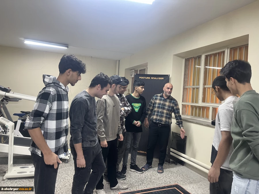 ‌برگزاری رویداد «روز باز دانشکده» از آزمایشگاه ها و کارگاه های مرکز به مناسبت هفته جهانی کارآفرین 6