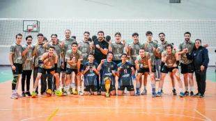 کسب عنوان قهرمانی مسابقات لیگ بزرگسالان دسته1 استان البرز توسط تیم آکادمی والیبال پارس به سرمربیگری آقای سیاوش سالاروند(رئیس هیات والیبال شهرستان ملارد، استاد دانشکده صفادشت) در آذر ماه 1404 3