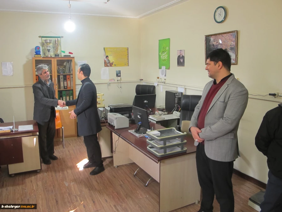 تجلیل از جانباز هشت سال دفاع مقدس به مناسبت اعیاد شعبانیه و سالروز ولادت حضرت ابولفضل العباس(ع)  3