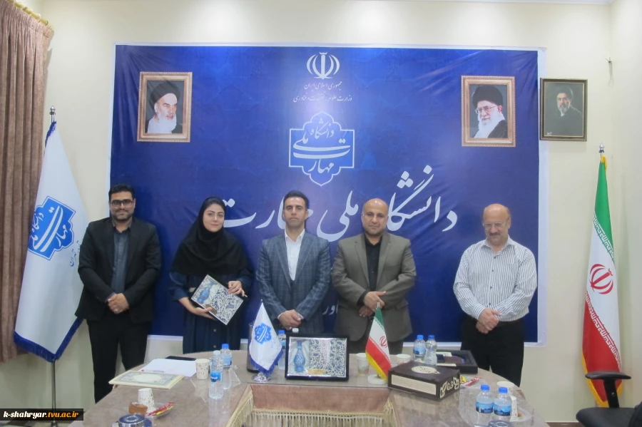 مراسم گرامیداشت مقام استاد و تجلیل از استادان سرآمد آموزشی دانشکده ملی مهارت صفادشت  8